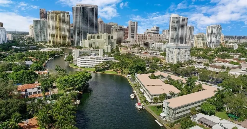 1000 SE 4th Street Fort Lauderdale FL 33301