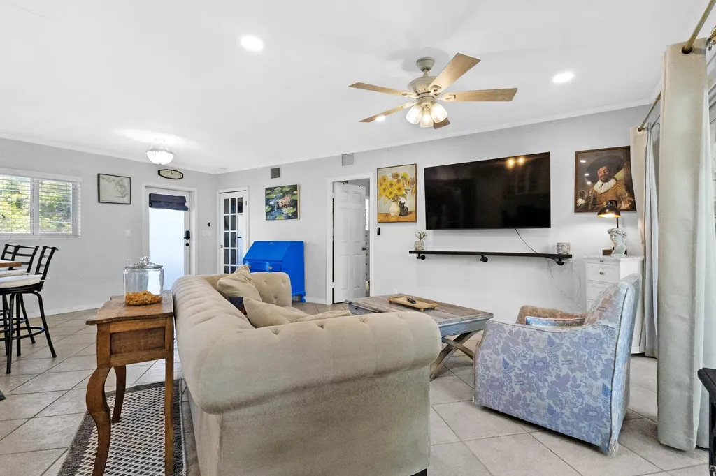 1000 SE 4th Street Fort Lauderdale FL 33301