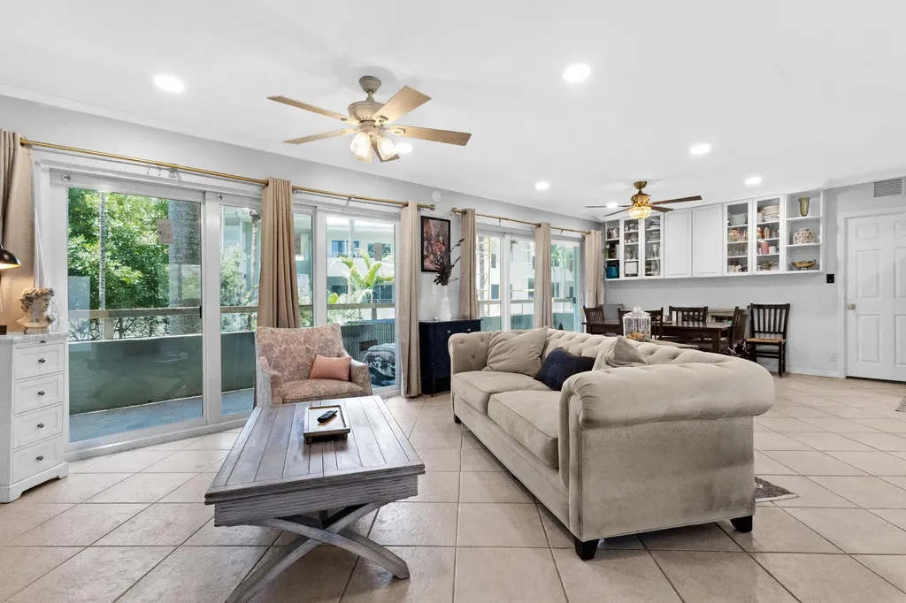 1000 SE 4th Street Fort Lauderdale FL 33301
