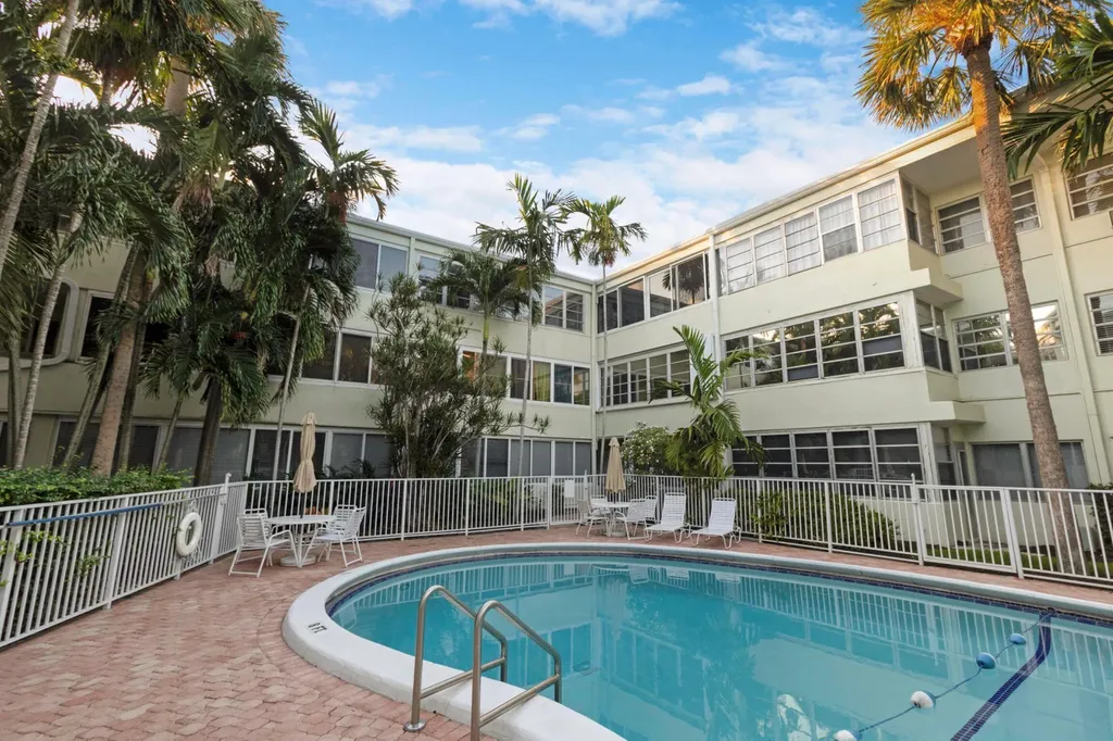1000 SE 4th Street Fort Lauderdale FL 33301