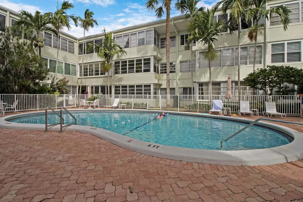 1000 SE 4th Street Fort Lauderdale FL 33301