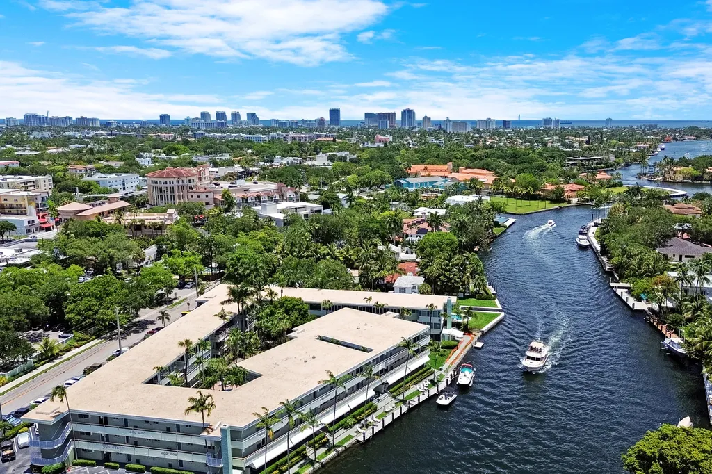 1000 SE 4th Street Fort Lauderdale FL 33301