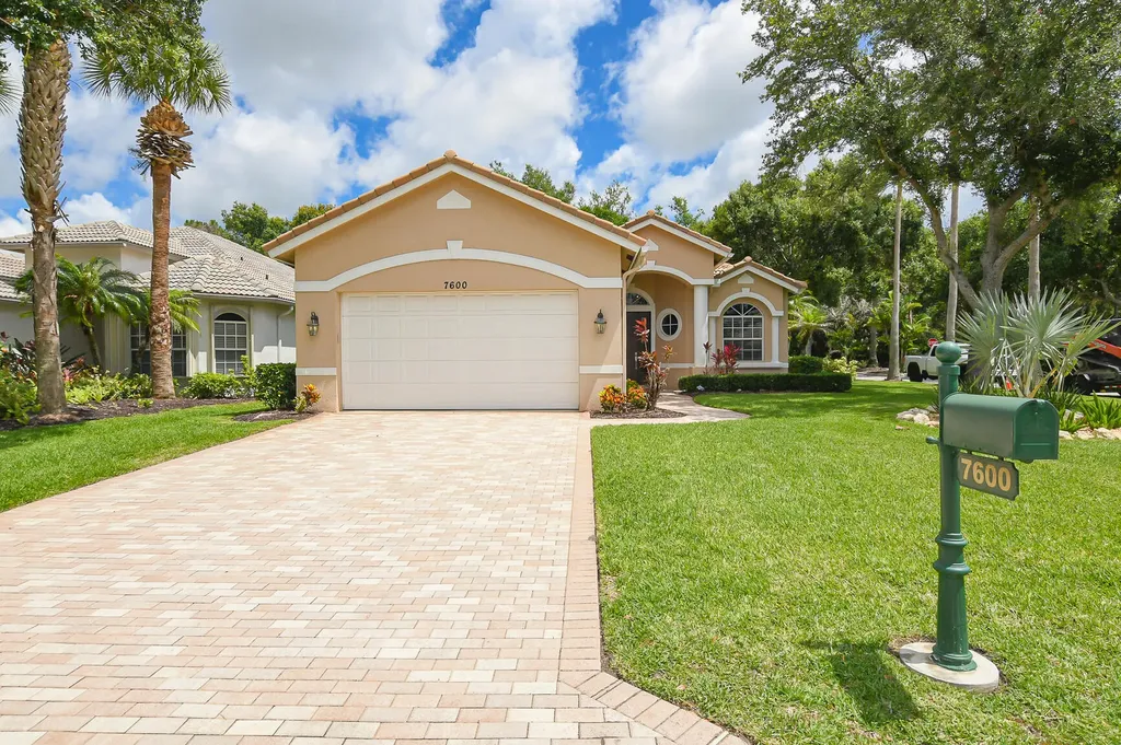 7600 Greenbrier Circle Port St Lucie FL 34986