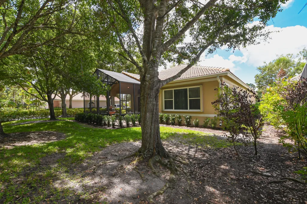 7600 Greenbrier Circle Port St Lucie FL 34986