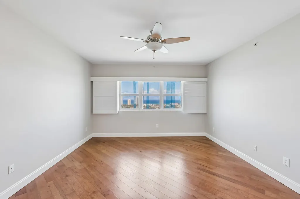 2640 Lake Shore Drive Riviera Beach FL 33404