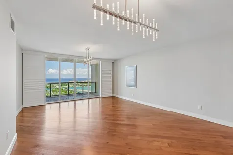 2640 Lake Shore Drive Riviera Beach FL 33404