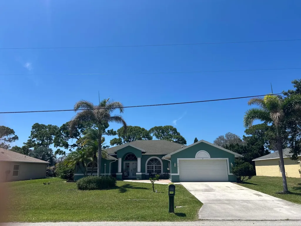 2301 SE Mariola Avenue SE Port St Lucie FL 34952
