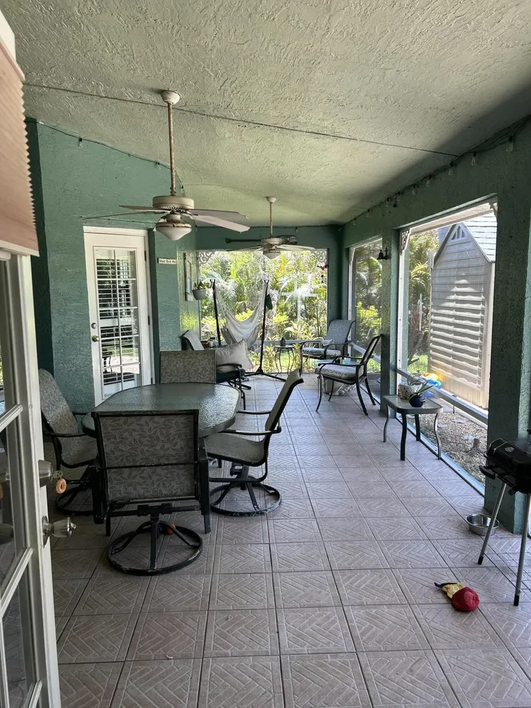 2301 SE Mariola Avenue SE Port St Lucie FL 34952