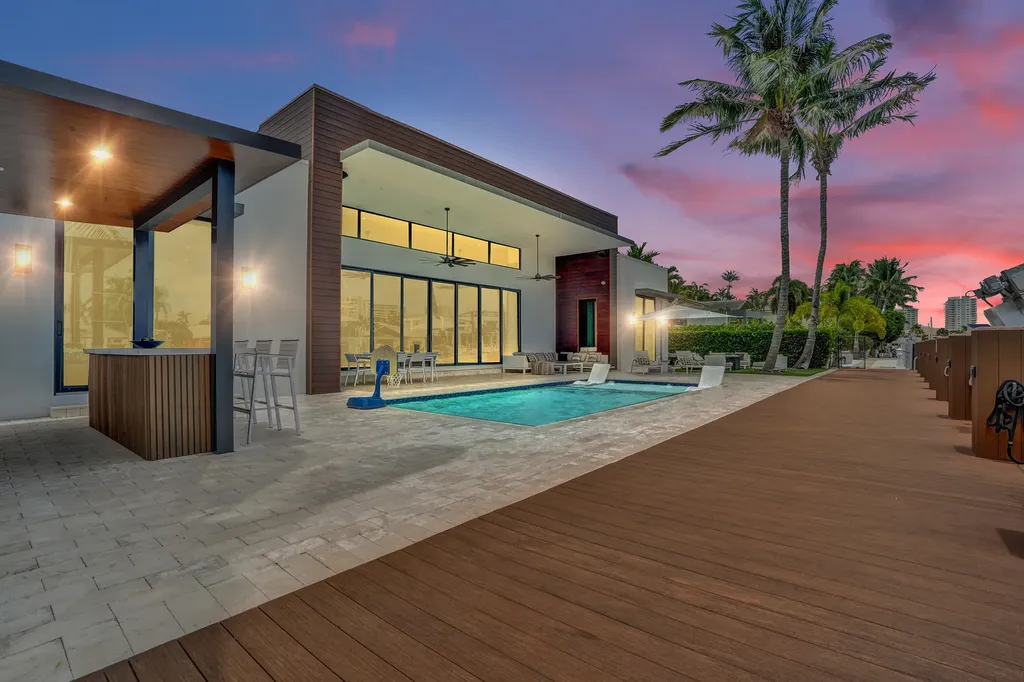 2816 NE 38th Street Fort Lauderdale FL 33308
