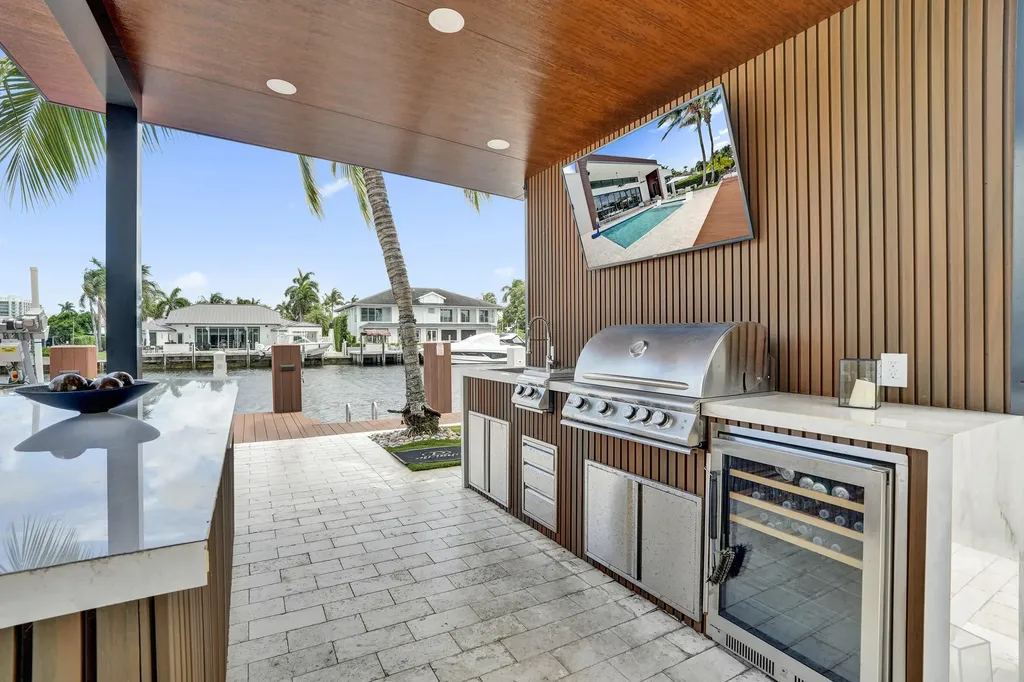 2816 NE 38th Street Fort Lauderdale FL 33308