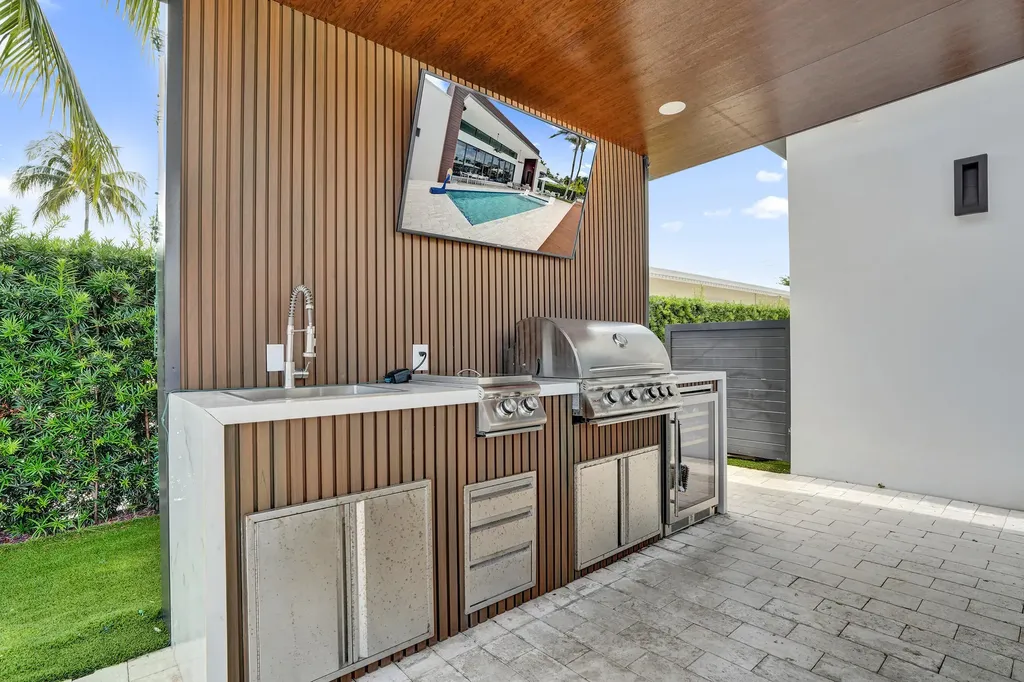 2816 NE 38th Street Fort Lauderdale FL 33308