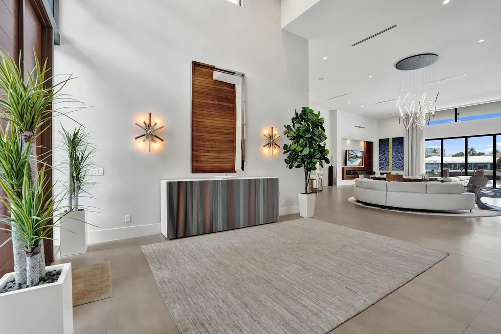 2816 NE 38th Street Fort Lauderdale FL 33308