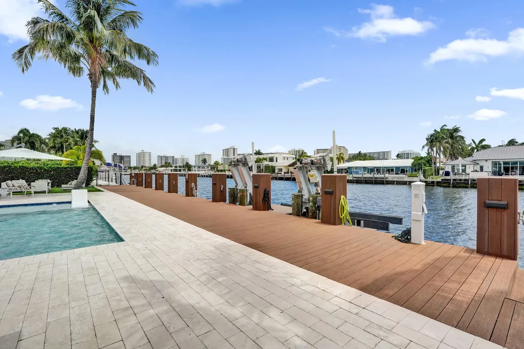 2816 NE 38th Street Fort Lauderdale FL 33308