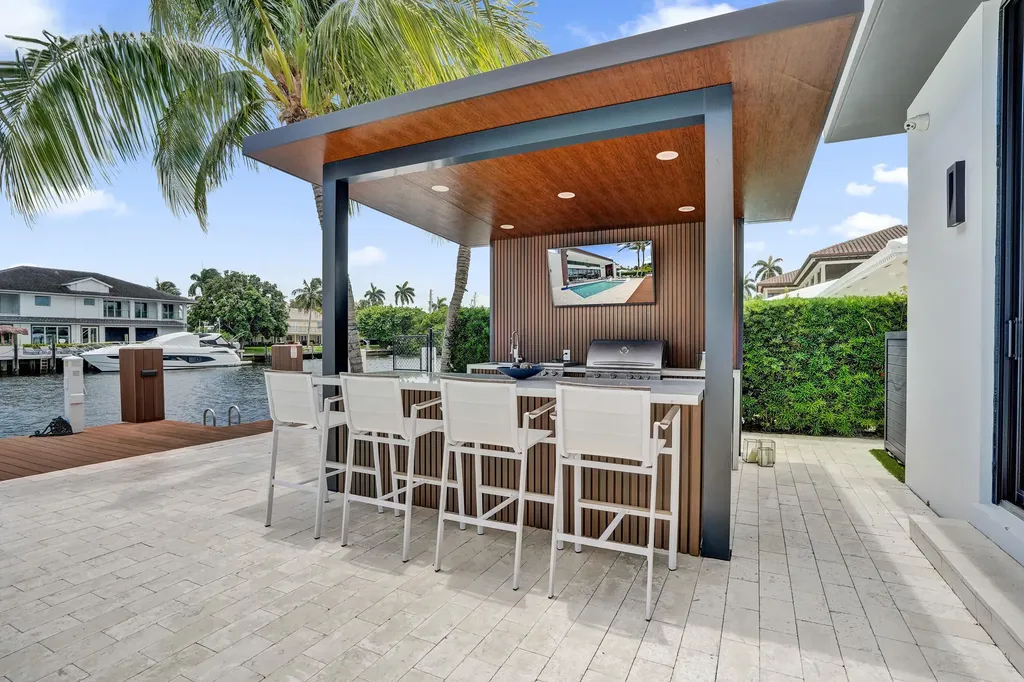 2816 NE 38th Street Fort Lauderdale FL 33308