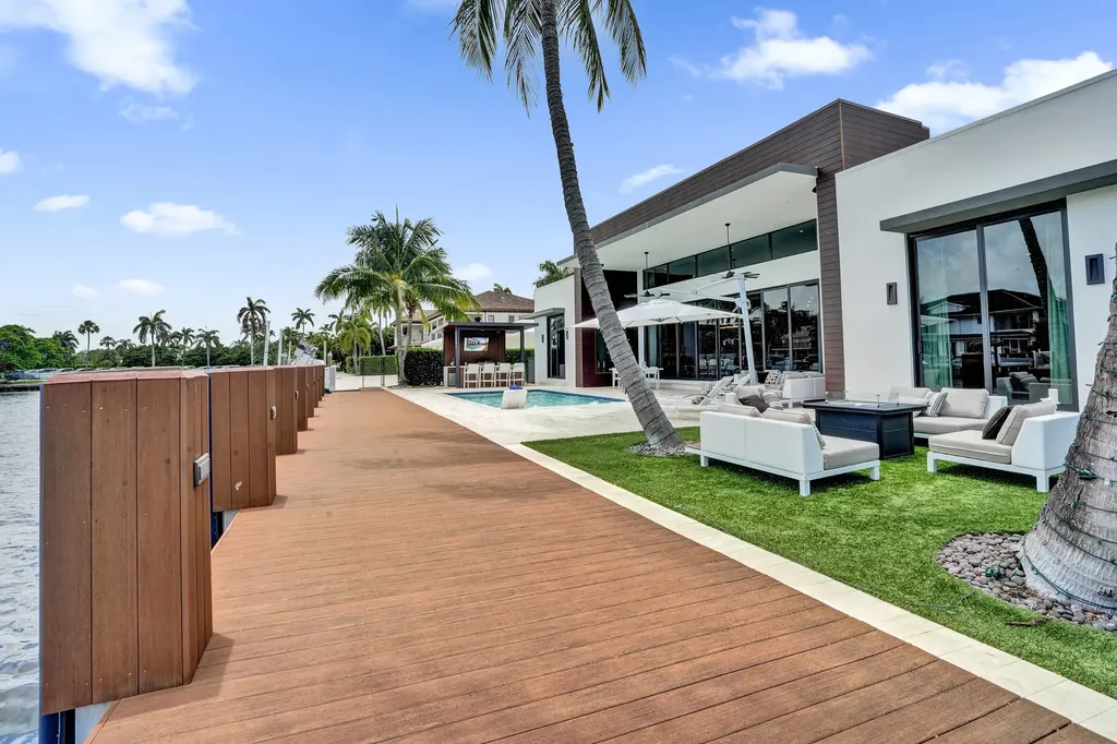 2816 NE 38th Street Fort Lauderdale FL 33308