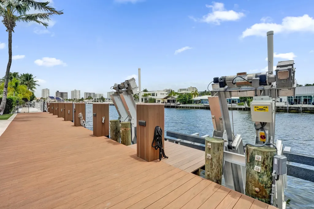 2816 NE 38th Street Fort Lauderdale FL 33308
