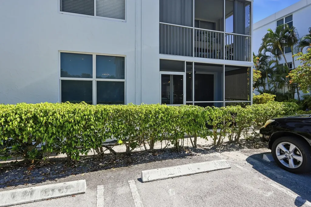 2008 S Federal Highway Boynton Beach FL 33435