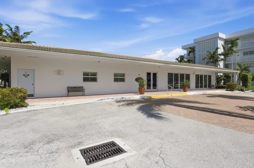 2008 S Federal Highway Boynton Beach FL 33435