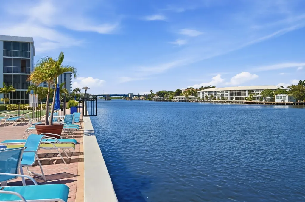 2008 S Federal Highway Boynton Beach FL 33435