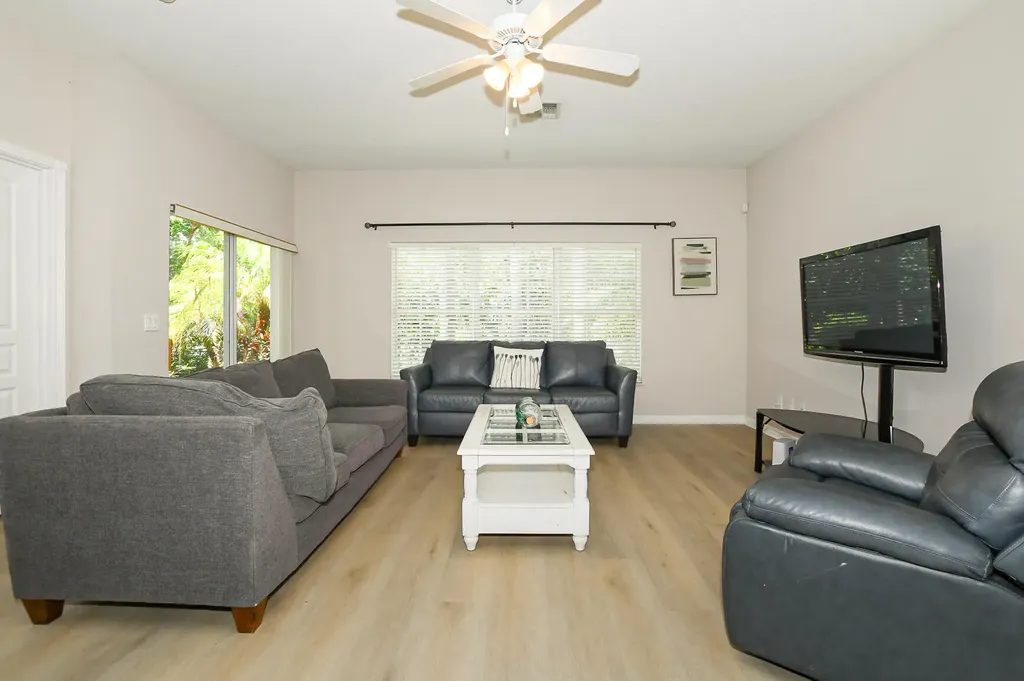 649 NE Bent Paddle Lane Port St Lucie FL 34983