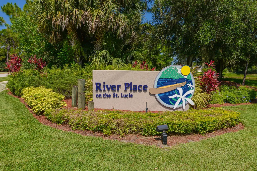 649 NE Bent Paddle Lane Port St Lucie FL 34983