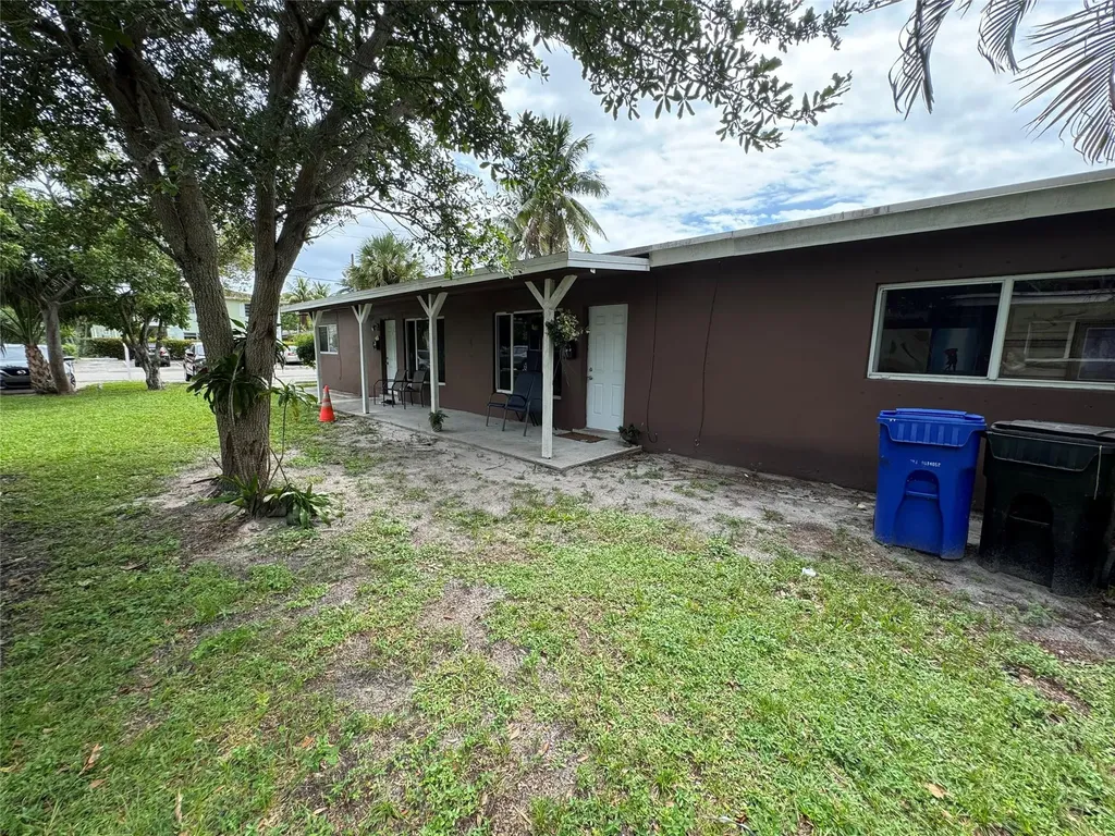 913 SW 15th Terrace Fort Lauderdale FL 33312