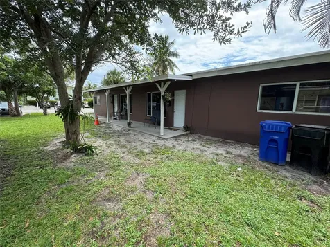 913 SW 15th Terrace Fort Lauderdale FL 33312