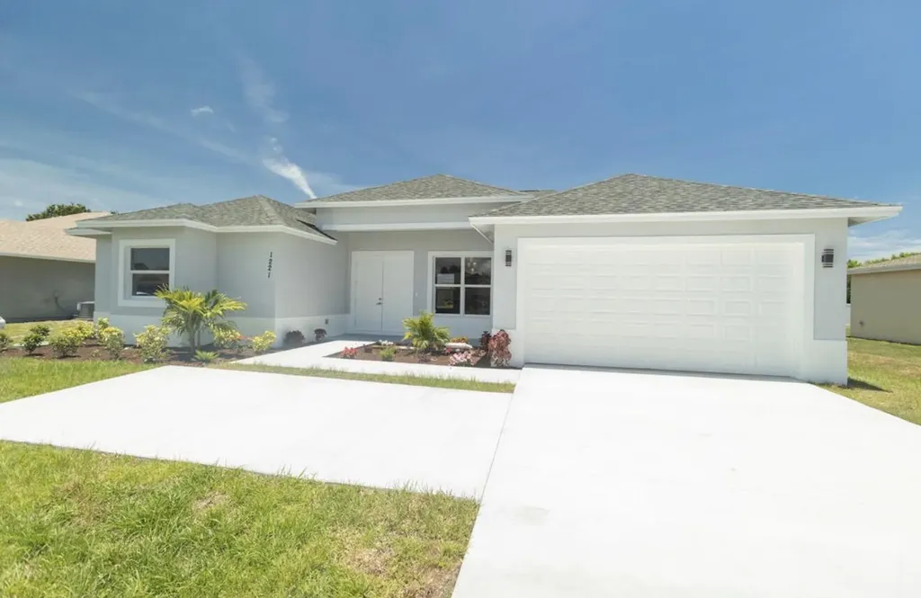 1221 SW Alcantarra Boulevard Port St Lucie FL 34953