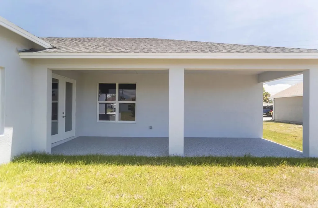 1221 SW Alcantarra Boulevard Port St Lucie FL 34953