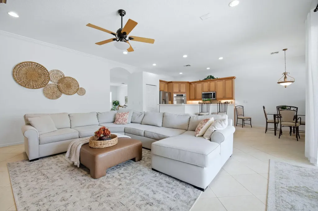 6018 NW 56th Circle NW Coral Springs FL 33067
