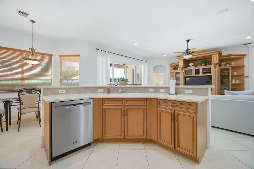 6018 NW 56th Circle NW Coral Springs FL 33067