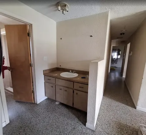 610 N 21st Street Fort Pierce FL 34950