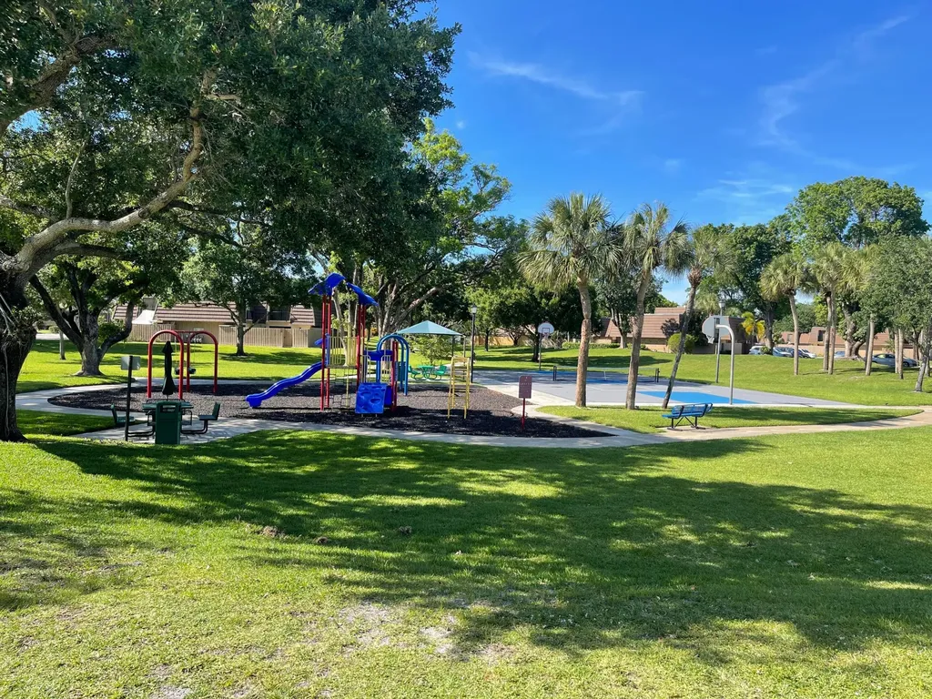 713 7th Court Palm Beach Gardens FL 33410
