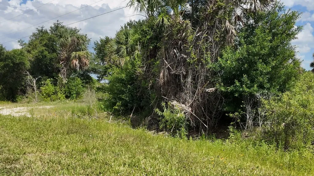 18980 NW 274th Street Okeechobee FL 34972