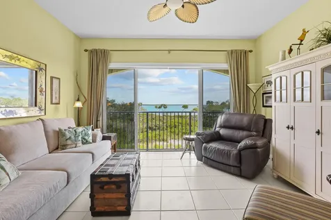 25 Harbour Isle Drive W Fort Pierce FL 34949