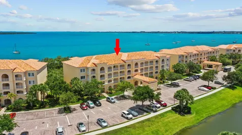 25 Harbour Isle Drive W Fort Pierce FL 34949