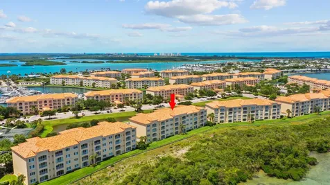 25 Harbour Isle Drive W Fort Pierce FL 34949