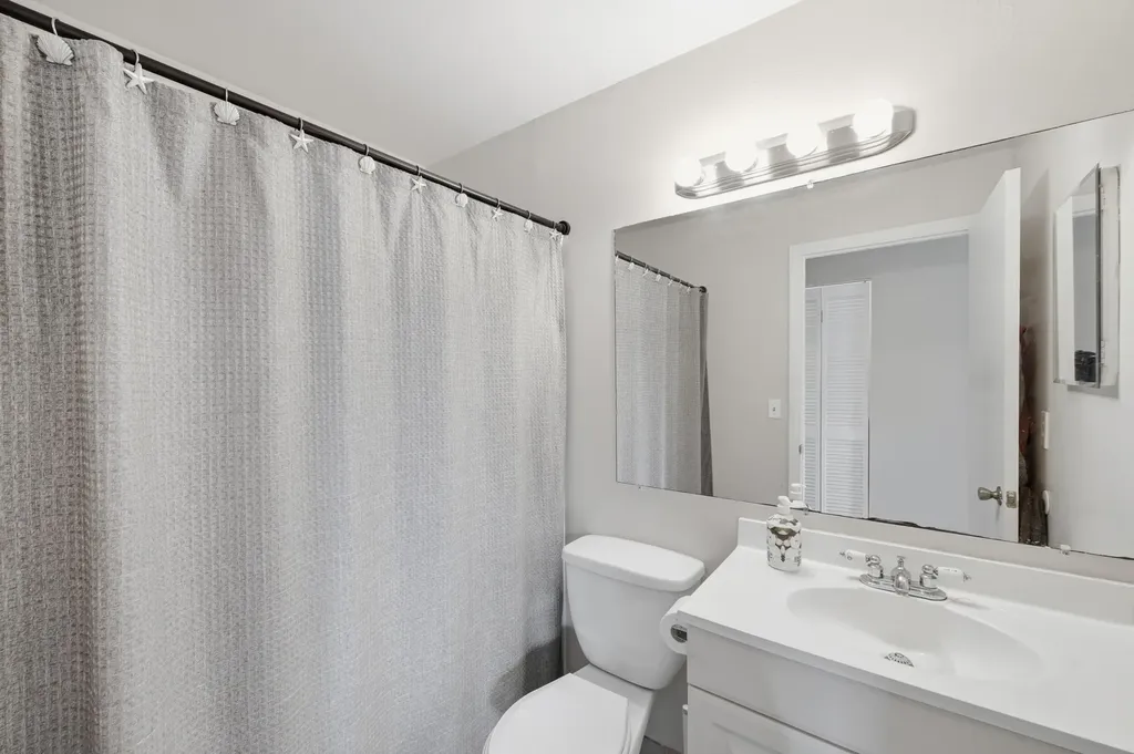 10222 Pine Drive Boynton Beach FL 33437