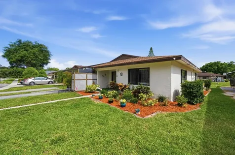 10222 Pine Drive Boynton Beach FL 33437