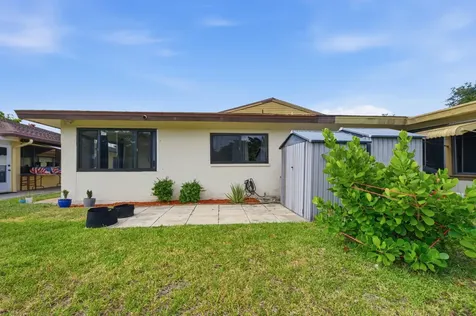 10222 Pine Drive Boynton Beach FL 33437