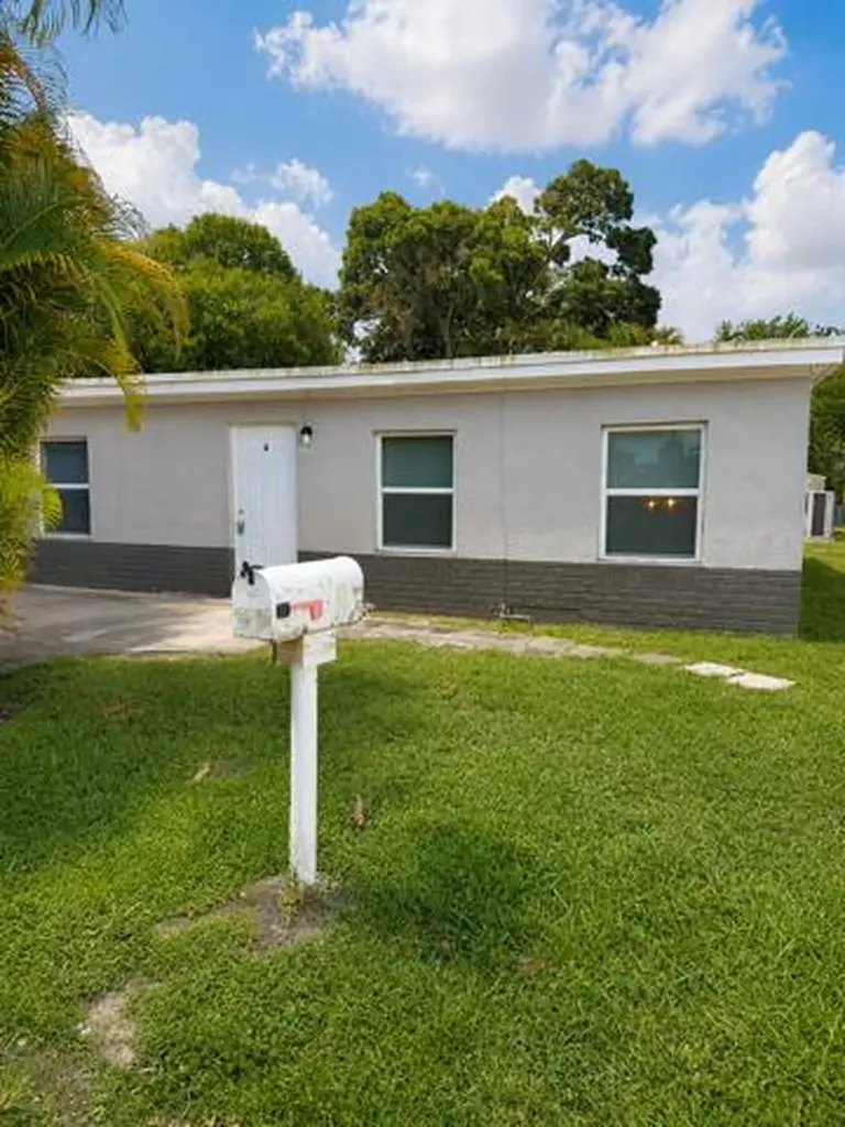 2960 SW 17th Street Fort Lauderdale FL 33312