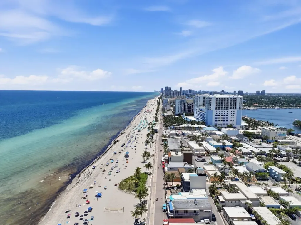 330 Arthur Street Hollywood FL 33019