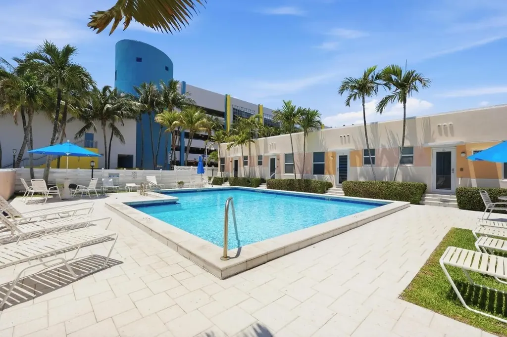 330 Arthur Street Hollywood FL 33019
