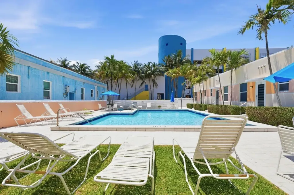 330 Arthur Street Hollywood FL 33019
