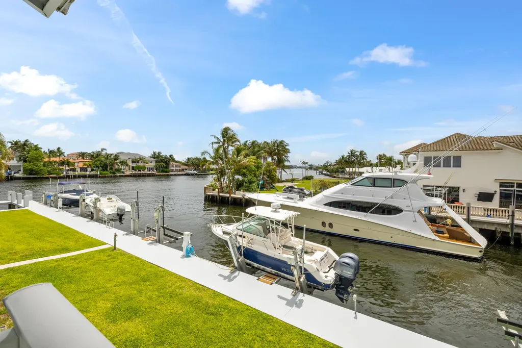 966 Jeffery Street Boca Raton FL 33487