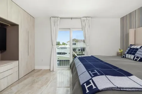 966 Jeffery Street Boca Raton FL 33487