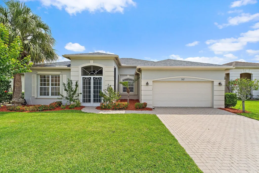317 SW Lake Forest Way Port St Lucie FL 34986