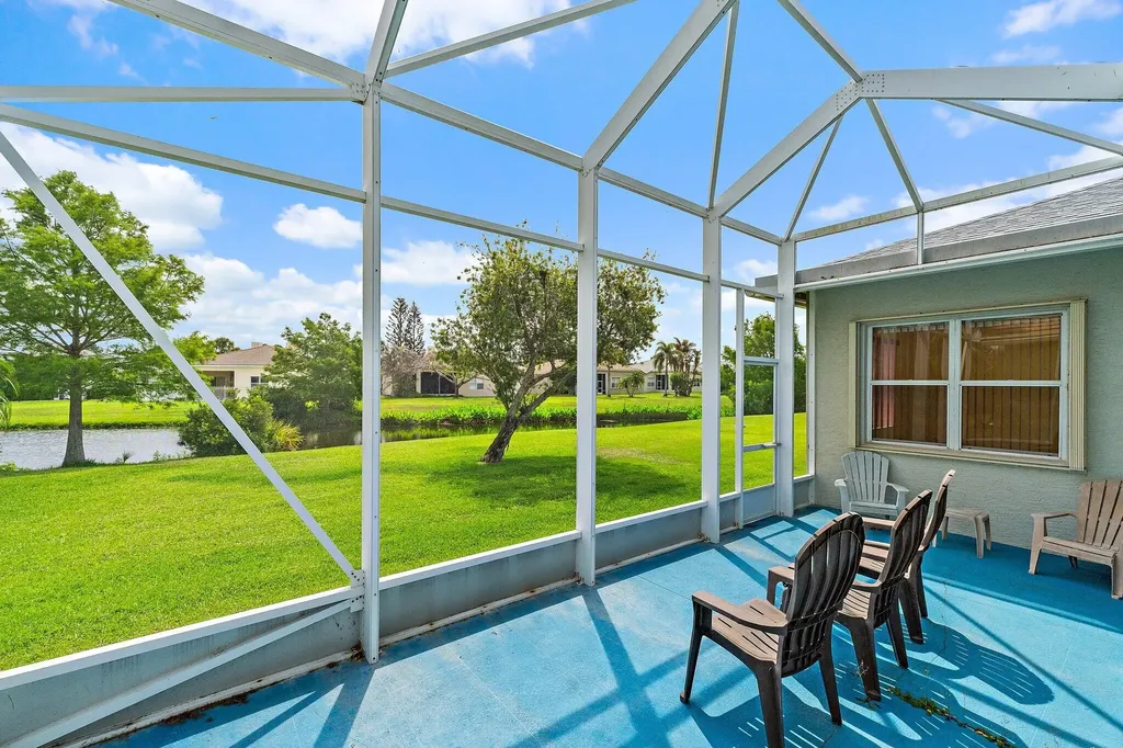 317 SW Lake Forest Way Port St Lucie FL 34986
