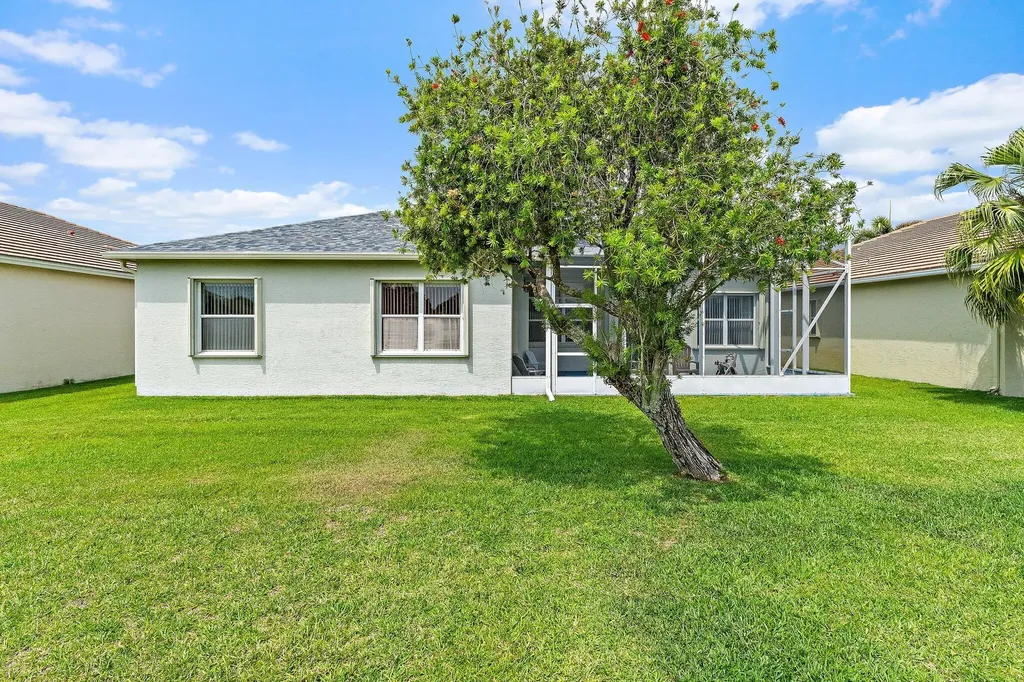 317 SW Lake Forest Way Port St Lucie FL 34986