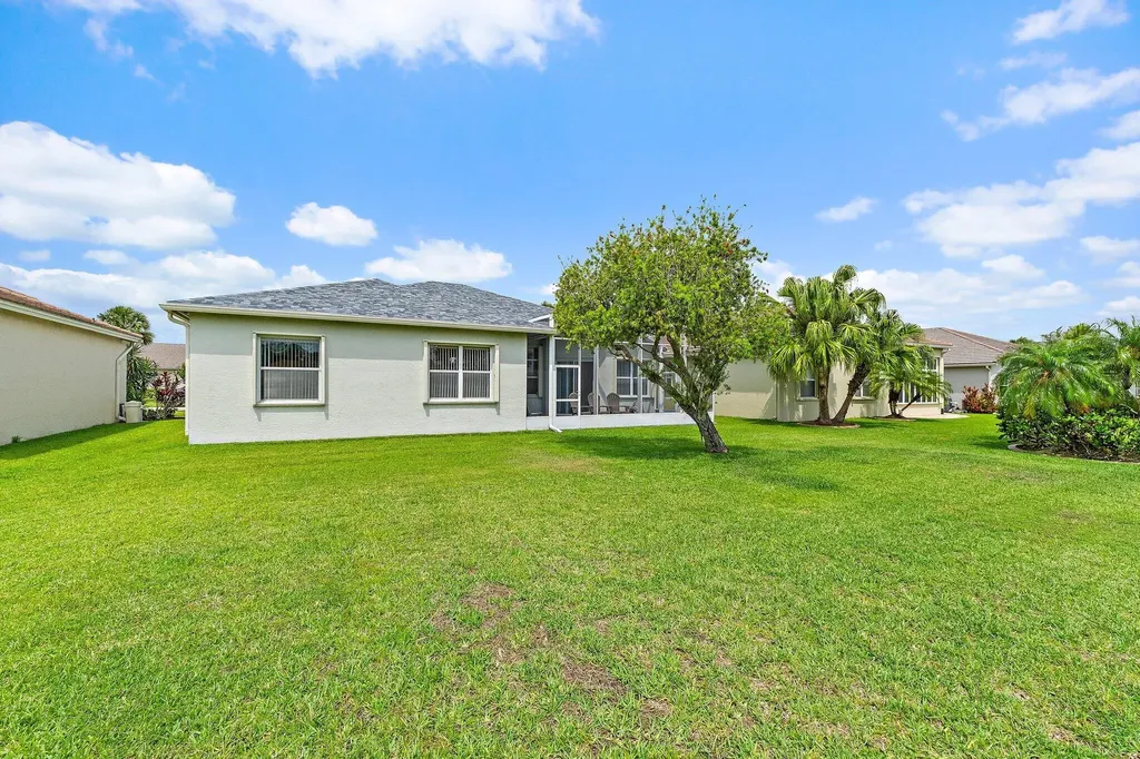 317 SW Lake Forest Way Port St Lucie FL 34986